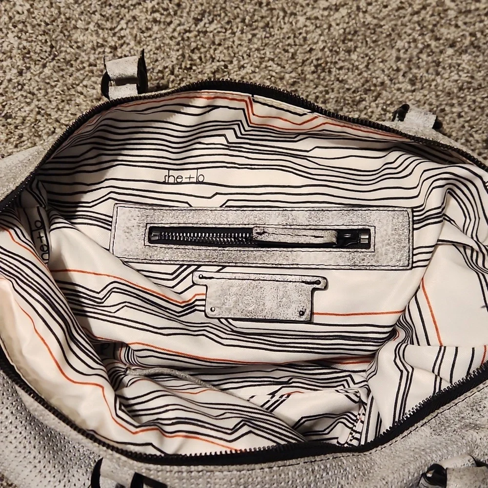 Handbag - Picture 3 of 7